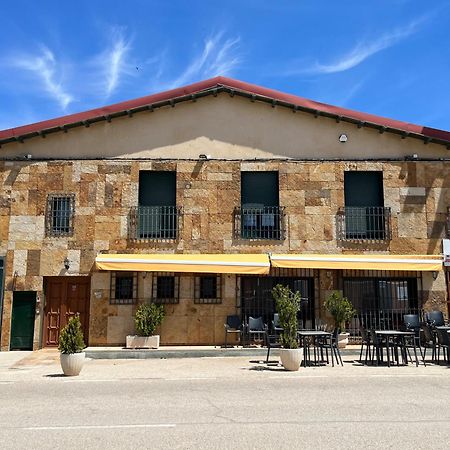 Hostal Restaurante Bustos Villarrubio Екстер'єр фото