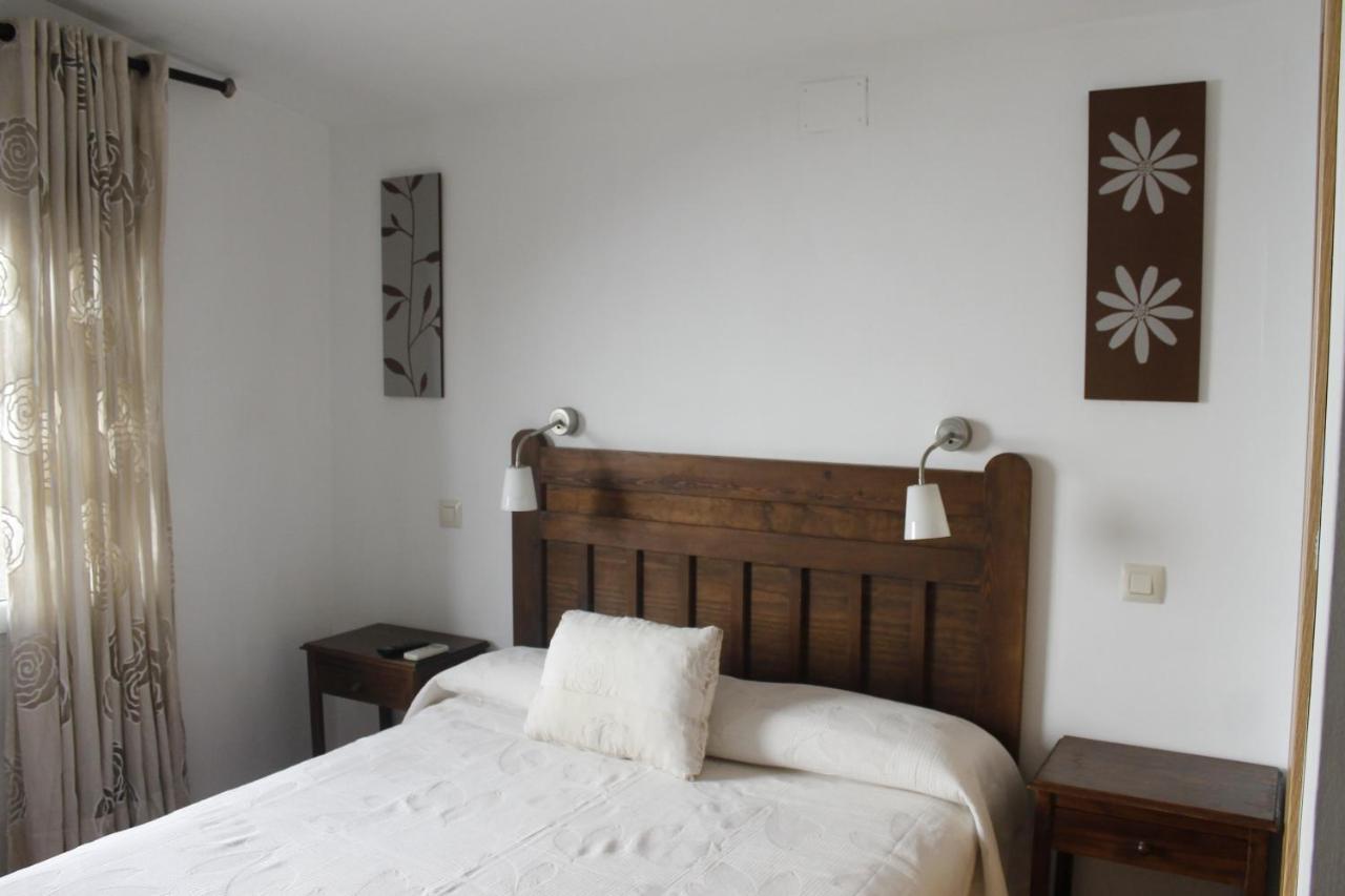Hostal Restaurante Bustos Villarrubio Екстер'єр фото