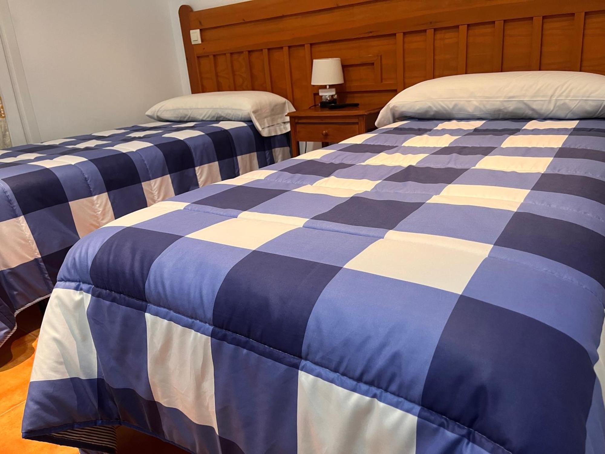 Hostal Restaurante Bustos Villarrubio Екстер'єр фото